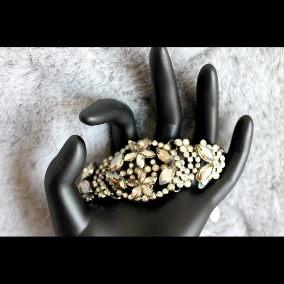 ❌SOLD❌Zara bracelet - Picture 1 of 4